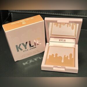 Kylie Cosmetics Pressed Blush Powder - Crush